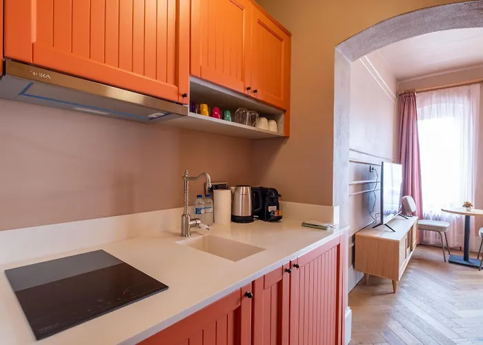 Mayer Select Istanbul