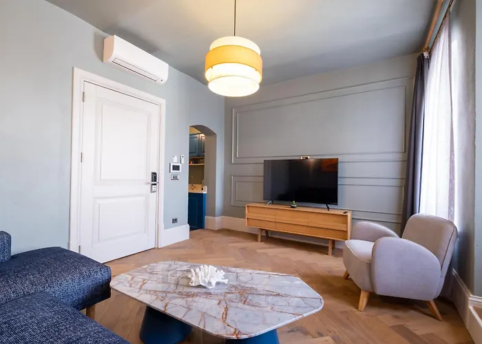 Apartment Mayer Select *